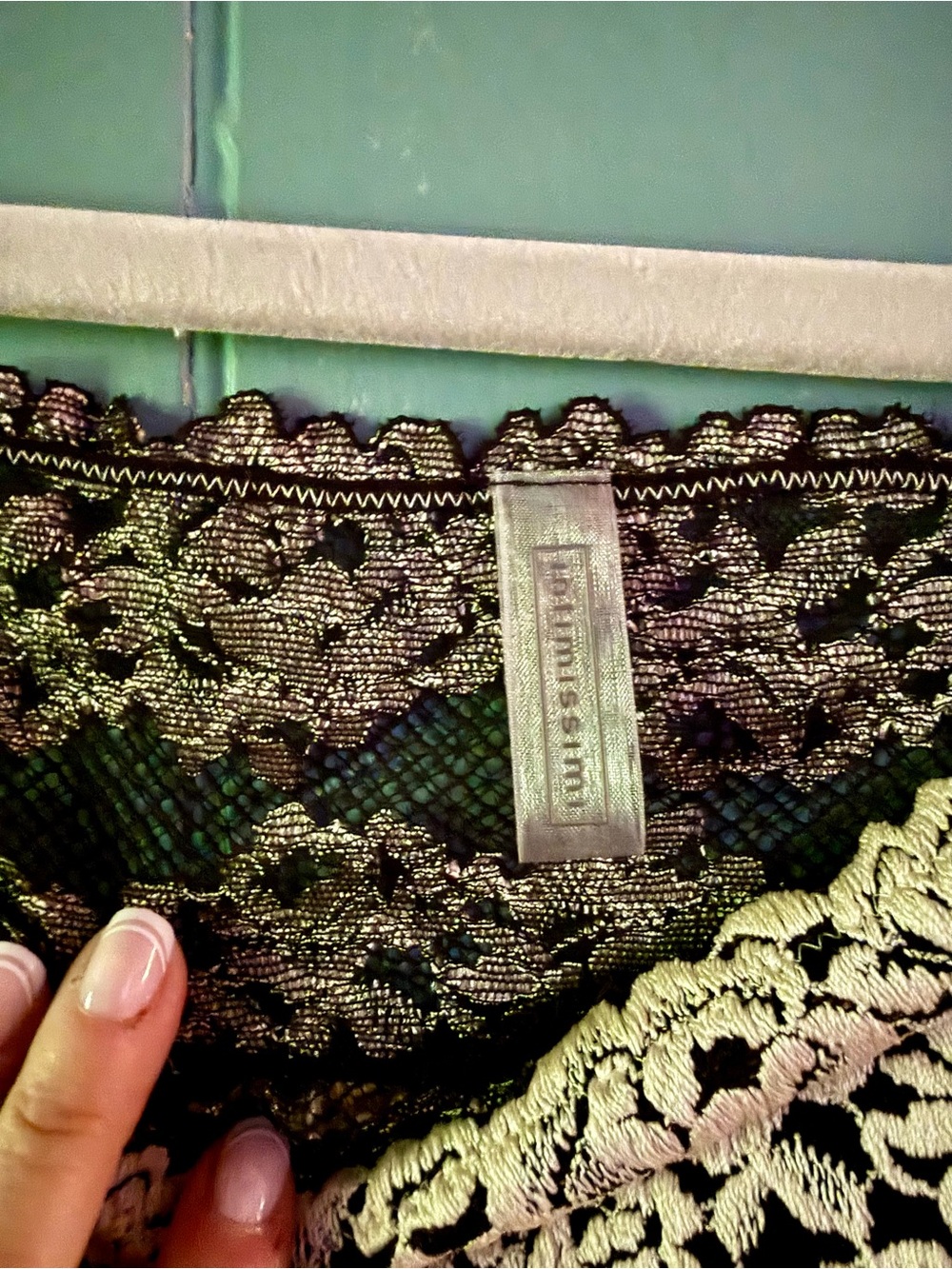 BNWT! Intimissimi Long-Sleeve Off the Shoulder Black Top/Cream Lace Trim - Sz S - Picture 4 of 7